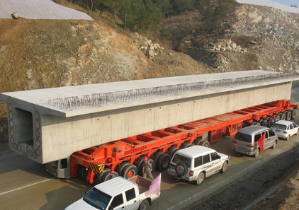 龍派輪胎式運梁車